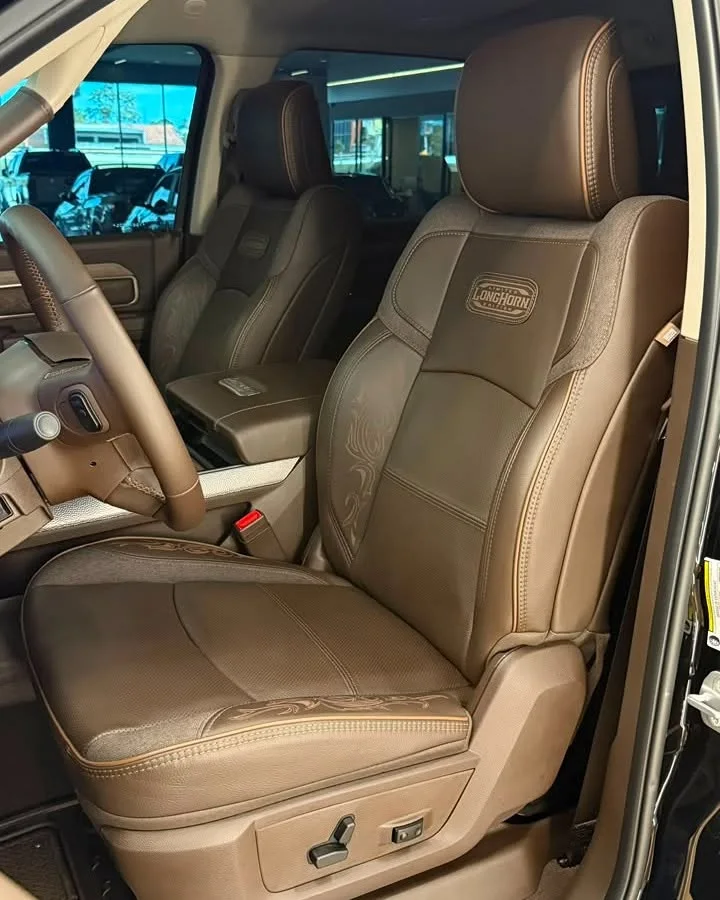 RAM 3500 Longhorn 6.7 Turbo Diesel Aut.