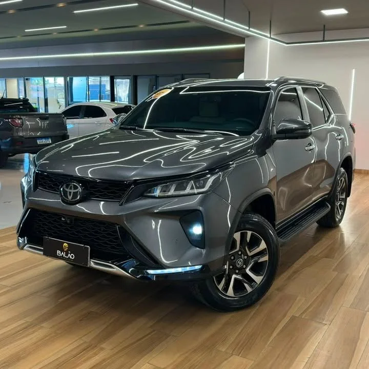 Toyota SW4 Diamond Diesel 7 lugares Aut.